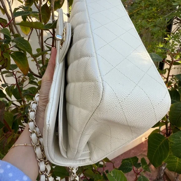 CC CLASSIC  MEDIUM DOUBLE FLAP CAVIAR WHITE SHW, 100% AUTHENTIC - Picture 3 of 6